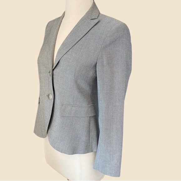 Theory Wool Fitted Blazer In Grey - Picture 2 of 11